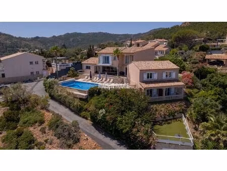 saint-raphaël : villa contemporaine d'exception avec vue mer panoramique et piscine à...