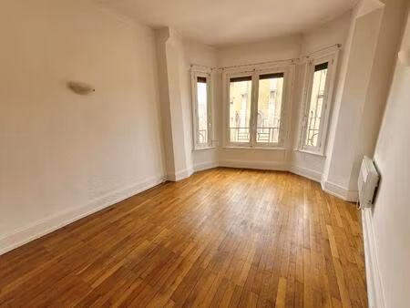 location appartement 2 pièces 45m² ecully 69130