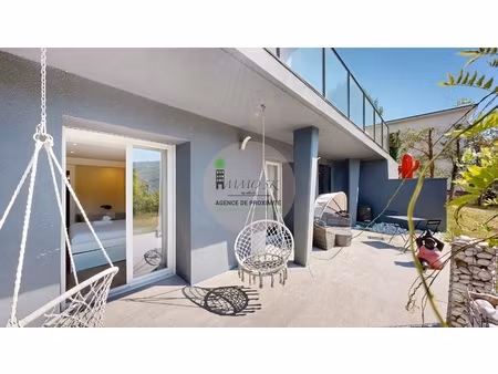 maison 8 pièces - 211 m²