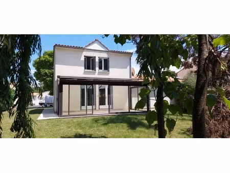vente maison 4 pièces 118 m² à jonzac (17500)  220 920 €