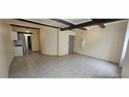 location appartement 2 pièces 49m² pignans 83790