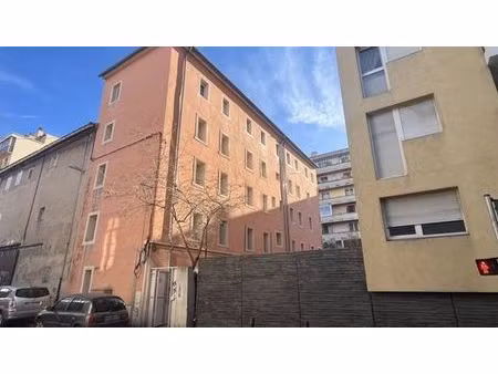 prestigieux immeuble de rapport en vente à marseille  france