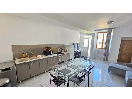 location appartement 3 pièces 69m²