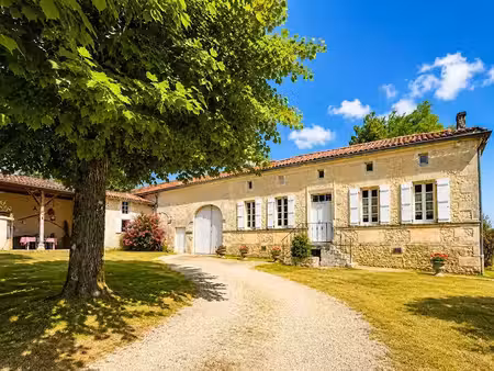 vente maison 6 pièces 130 m² à saint-martial (16190)  299 500 €