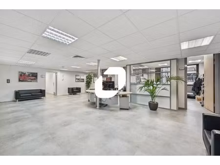 location bureaux 361 m² à 1 236 m²