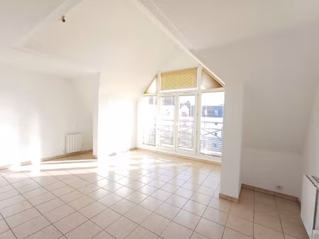 location appartement 1 pièce 34m² poissy 78300