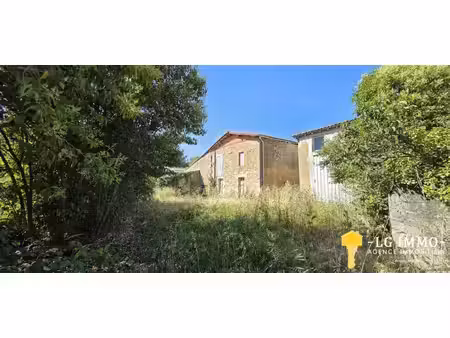 maison charentaise de 153 m2 + dépendances et jardin