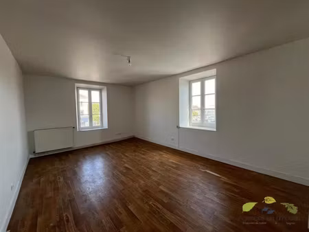 location appartement 2 pièces 55 m² à saint-léonard-de-noblat (87400)
