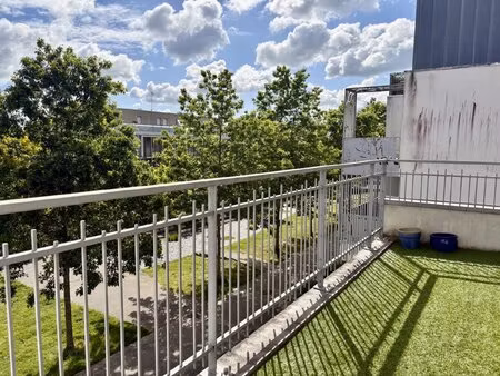 orvault bourg – ravissant t3 avec terrasse et parkings