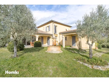 maison de luxe à vendre à visan