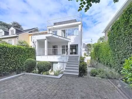 maison 3 façades d’exception avec jardin  terrasse et garage