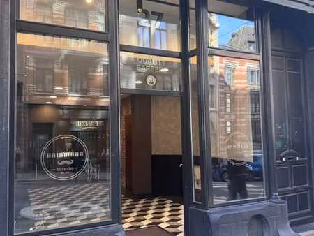 local commercial à louer  rue joseph stevens