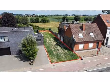 terrain à bâtir pour une maison mitoyenne à vendre
