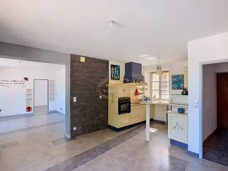 bel appartement quartier renaissance