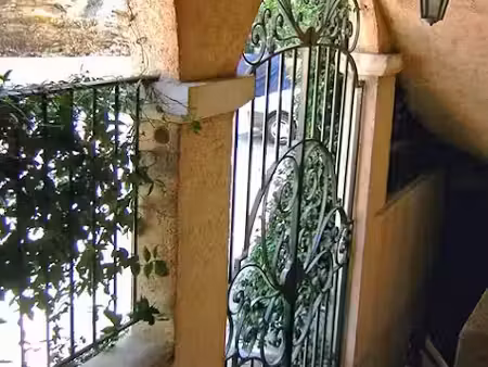 location appartement 1 pièce à valbonne (06560)  865 €