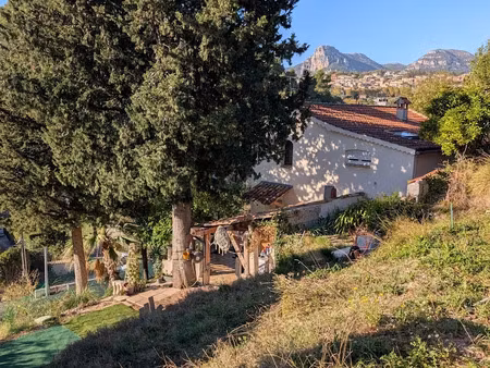 location meublée maison 3 pièces 85 m² à la gaude (06610)  1 900 €