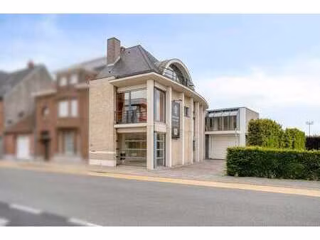 maison prête à emménager avec 4 chambres et studio à vendre