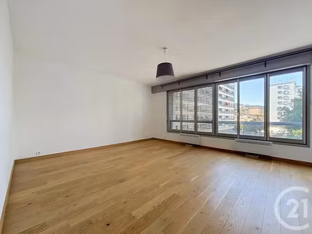 vente appartement 5 pièces 106 m² à le puy-en-velay (43000)  235 000 €