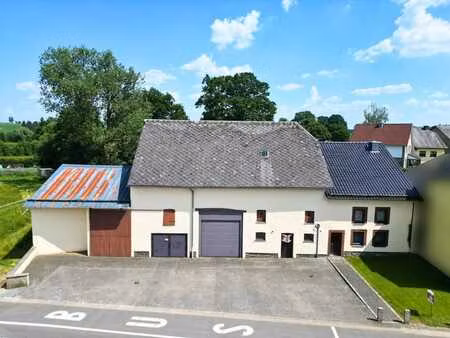ancienne ferme offrant un grand potentiel d'aménagement à cr