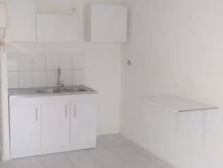 location appartement 2 pièces à grigny (91350) : à louer 2 pièces / 31m² grigny