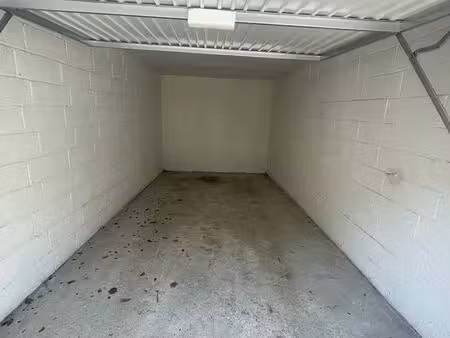 garage / box à vendre — melun  porte basculante