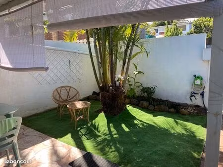 studio rdc avec terrasse
