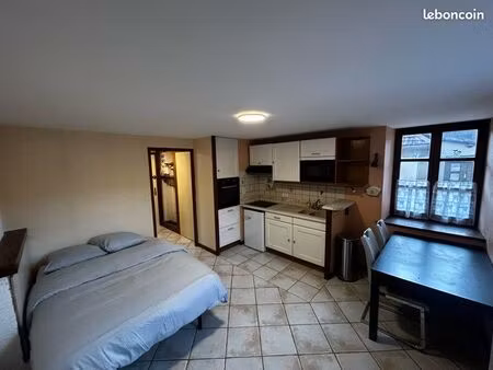 studio meublé 23 m² avec box – les hôpitaux-neufs