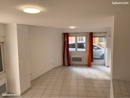 studio meublé à louer à mallemort