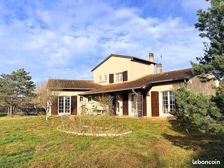 maison 5 pièces 140 m²