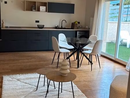 jolie maison jardin garage