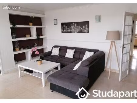 chambre 1 pièce 13 m²