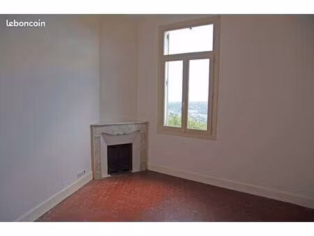 bel appartement dans maison bourgeoise