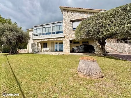 très belle maison gattières