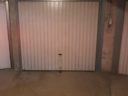 garage de 19 m2 avenue st marguerite