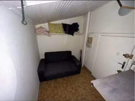 cave rez-de-jardin