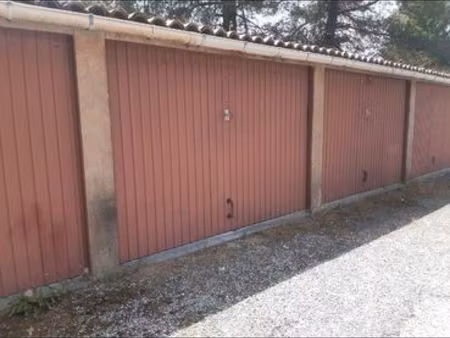 garage fermé plein pied 16m2