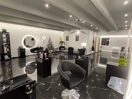 vente local commercial 147 m² la gaude (06610)