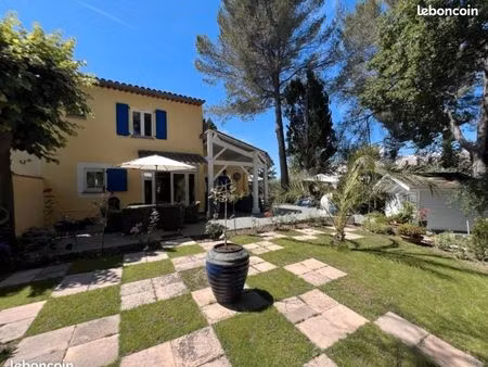 superbe maison limite la roquette