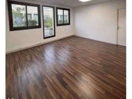 locaux commerciaux / bureaux