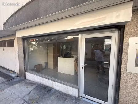 madeleine local commercial 160m2  loué rentabilité 8%