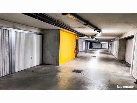 parking/box 13006-place castellane/cours gouffé-marseille 6eme