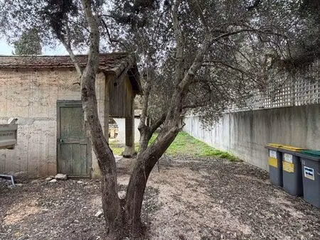 terrain à vendre – la ciotat – environ 400 m² de terrain clôturé