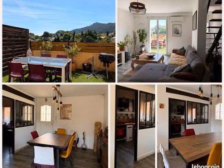 haut de villa rénové de 91 m² avec terrasses  vue dégagée et stationnements