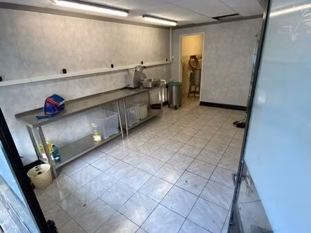 local professionnel – 45 m²