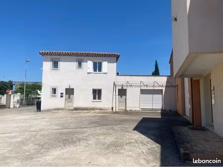 locaux maison 147 m2 saint cannat