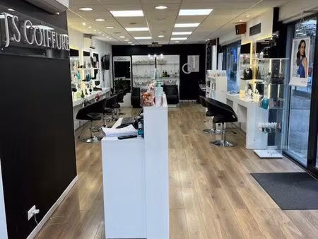 à vendre salon de coiffure clé en main