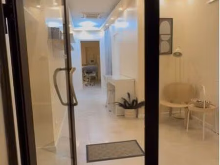 local professionnel idéalement situé à marseille