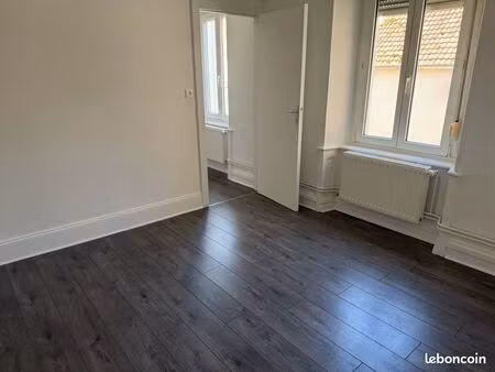 appartement 50m2 centre ville lure