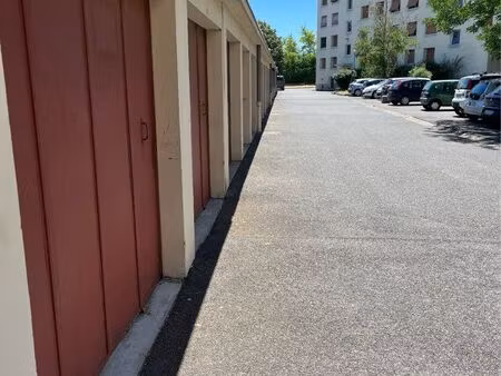 garage /box fermé