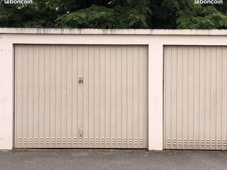 parking box fermé